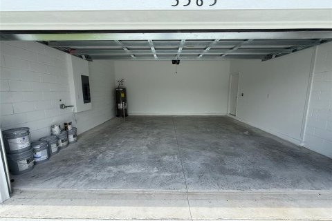 Villa ou maison à louer à Haines City, Floride: 5 chambres, 231.7 m2 № 2416371 - photo 27