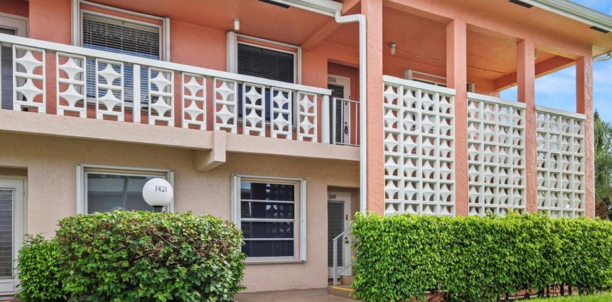 Condominio en Delray Beach, Florida, 2 dormitorios  № 2147334