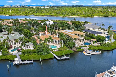 Villa ou maison à vendre à Jupiter, Floride: 6 chambres, 650.41 m2 № 2397739 - photo 2