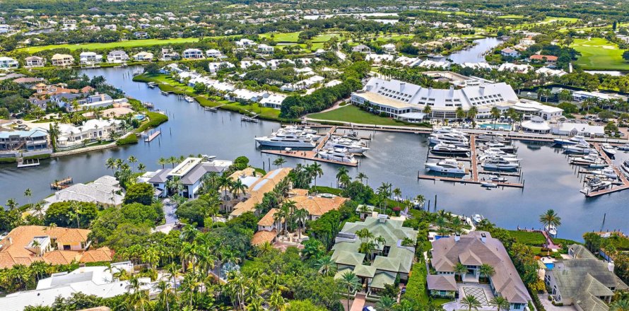 Villa ou maison à Jupiter, Floride 6 chambres, 650.41 m2 № 2397739