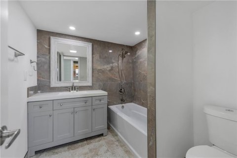 Copropriété à vendre à Lauderhill, Floride: 2 chambres, 102.19 m2 № 2193435 - photo 3