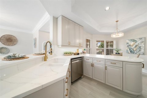 Villa ou maison à vendre à Sarasota, Floride: 3 chambres, 201.78 m2 № 2419227 - photo 8