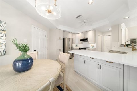 Villa ou maison à vendre à Sarasota, Floride: 3 chambres, 201.78 m2 № 2419227 - photo 12