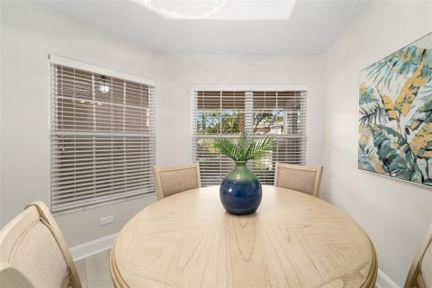 Villa ou maison à vendre à Sarasota, Floride: 3 chambres, 201.78 m2 № 2419227 - photo 11