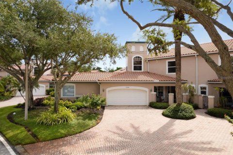 Villa ou maison à vendre à Sarasota, Floride: 3 chambres, 201.78 m2 № 2419227 - photo 2