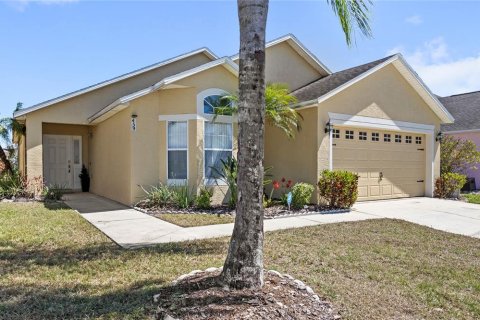 House in Davenport, Florida 4 bedrooms, 142.23 sq.m. № 1591342 - photo 2