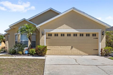 House in Davenport, Florida 4 bedrooms, 142.23 sq.m. № 1591342 - photo 1