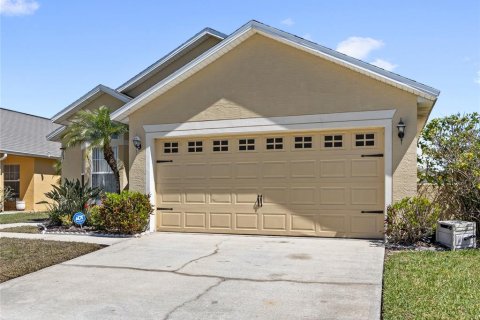 House in Davenport, Florida 4 bedrooms, 142.23 sq.m. № 1591342 - photo 3