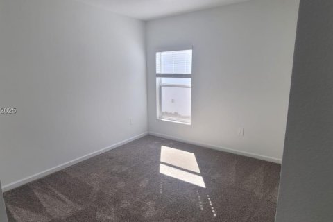 Casa en alquiler en Davenport, Florida, 4 dormitorios № 2054839 - foto 14