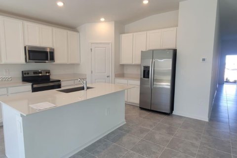 Casa en alquiler en Davenport, Florida, 4 dormitorios № 2054839 - foto 5