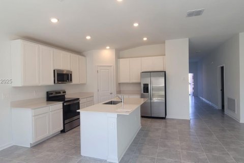 Casa en alquiler en Davenport, Florida, 4 dormitorios № 2054839 - foto 6