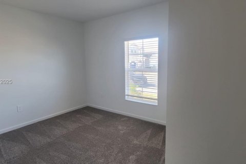 Casa en alquiler en Davenport, Florida, 4 dormitorios № 2054839 - foto 12