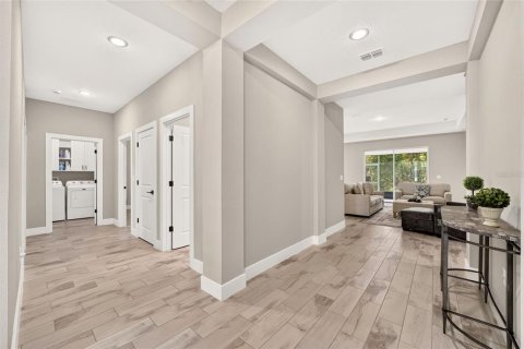 House in Ocala, Florida 4 bedrooms, 202.99 sq.m. № 2391701 - photo 15
