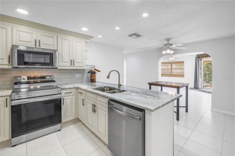 Copropriété à vendre à Belleair Beach, Floride: 3 chambres, 141.68 m2 № 1643168 - photo 16