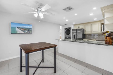 Copropriété à vendre à Belleair Beach, Floride: 3 chambres, 141.68 m2 № 1643168 - photo 11
