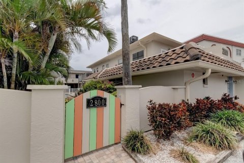 Copropriété à vendre à Belleair Beach, Floride: 3 chambres, 141.68 m2 № 1643168 - photo 2