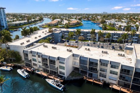 Copropriété à vendre à Pompano Beach, Floride: 2 chambres, 96.15 m2 № 2041944 - photo 27