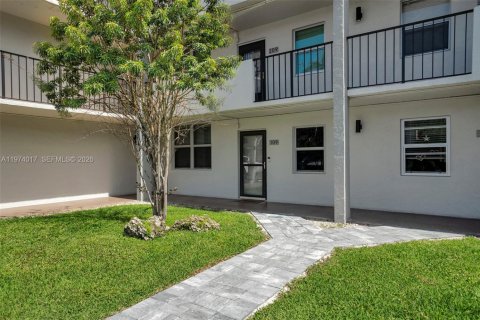 Copropriété à vendre à Pompano Beach, Floride: 2 chambres, 96.15 m2 № 2041944 - photo 28