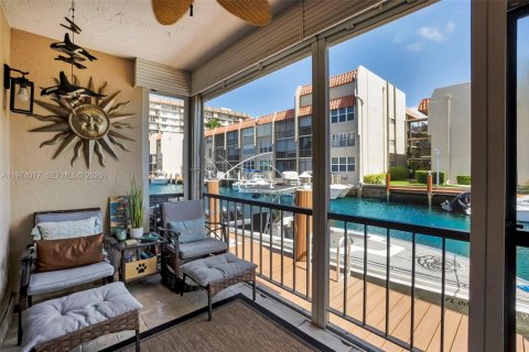 Copropriété à vendre à Pompano Beach, Floride: 2 chambres, 96.15 m2 № 2041944 - photo 7