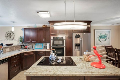 Copropriété à vendre à Pompano Beach, Floride: 2 chambres, 96.15 m2 № 2041944 - photo 14