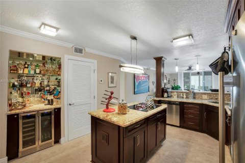 Copropriété à vendre à Pompano Beach, Floride: 2 chambres, 96.15 m2 № 2041944 - photo 12