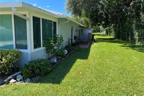 Villa ou maison à vendre à Palm Harbor, Floride: 1 chambre, 75.62 m2 № 2141936 - photo 3