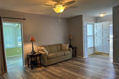 Villa ou maison à vendre à Palm Harbor, Floride: 1 chambre, 75.62 m2 № 2141936 - photo 5