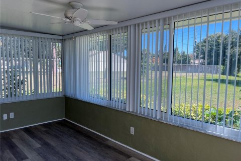 Villa ou maison à vendre à Palm Harbor, Floride: 1 chambre, 75.62 m2 № 2141936 - photo 12
