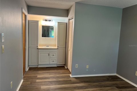 Villa ou maison à vendre à Palm Harbor, Floride: 1 chambre, 75.62 m2 № 2141936 - photo 21