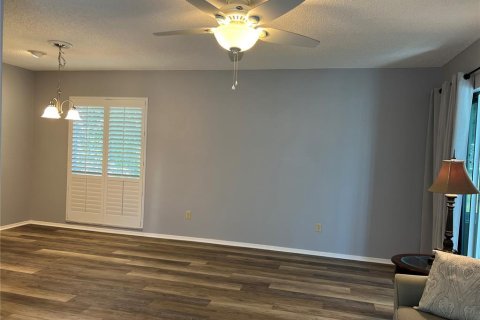 Villa ou maison à vendre à Palm Harbor, Floride: 1 chambre, 75.62 m2 № 2141936 - photo 8