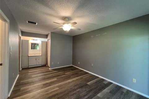 Villa ou maison à vendre à Palm Harbor, Floride: 1 chambre, 75.62 m2 № 2141936 - photo 20