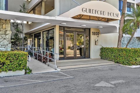 Снять в аренду кондоминиум в Бей-Харбор-Айлендс, Флорида 2 спальни, 97.55м2, № 1991270 - фото 6