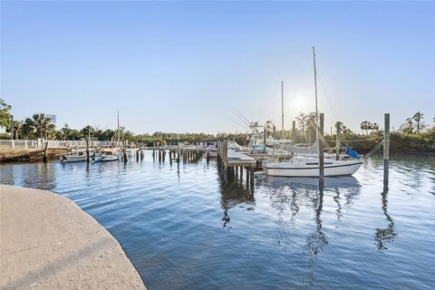 Condo in Port Richey, Florida, 2 bedrooms  № 1648628 - photo 8