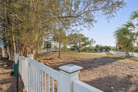 Condo in Port Richey, Florida, 2 bedrooms  № 1648628 - photo 9