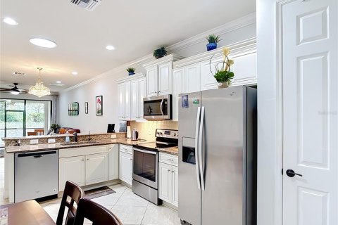House in North Port, Florida 2 bedrooms, 135.08 sq.m. № 2315319 - photo 8