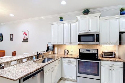 House in North Port, Florida 2 bedrooms, 135.08 sq.m. № 2315319 - photo 7