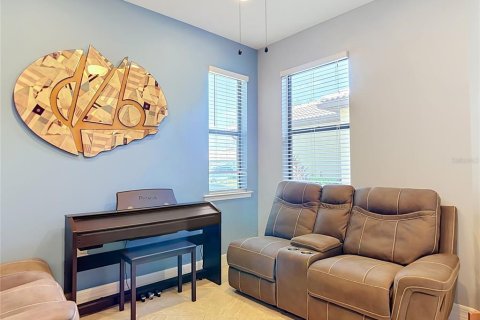 House in North Port, Florida 2 bedrooms, 135.08 sq.m. № 2315319 - photo 22