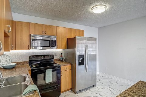 Condominio en venta en Land O' Lakes, Florida, 2 dormitorios, 74.32 m2 № 1757026 - foto 11