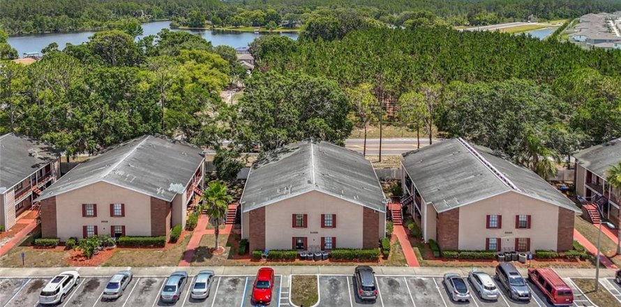 Condominio en Land O' Lakes, Florida, 2 dormitorios  № 1757026