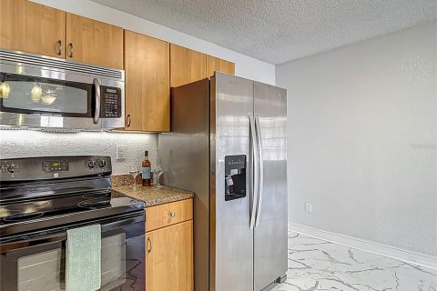 Condominio en venta en Land O' Lakes, Florida, 2 dormitorios, 74.32 m2 № 1757026 - foto 15