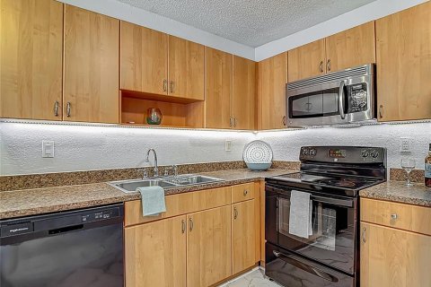 Condominio en venta en Land O' Lakes, Florida, 2 dormitorios, 74.32 m2 № 1757026 - foto 14