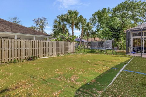 House in Lauderhill, Florida 4 bedrooms, 269.97 sq.m. № 1862739 - photo 13
