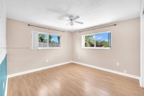 House in Cooper City, Florida 3 bedrooms, 177.54 sq.m. № 1888716 - photo 17