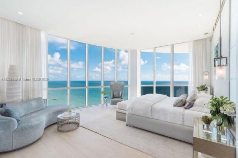 Copropriété à louer à Sunny Isles Beach, Floride: 3 chambres, 257.15 m2 № 1981894 - photo 2