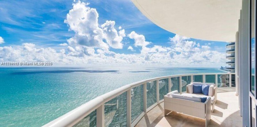 Condo à Sunny Isles Beach, Floride, 3 chambres  № 1981894