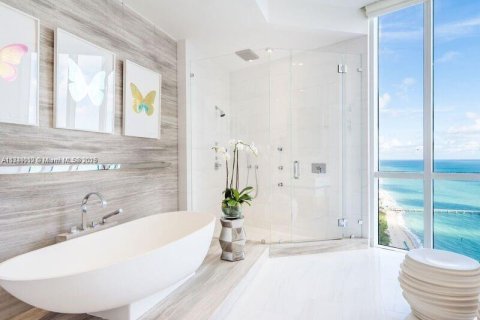 Copropriété à louer à Sunny Isles Beach, Floride: 3 chambres, 257.15 m2 № 1981894 - photo 19
