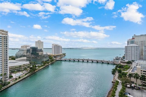 Кондоминиум с 2 спальнями в Майами, Флорида № 1982801