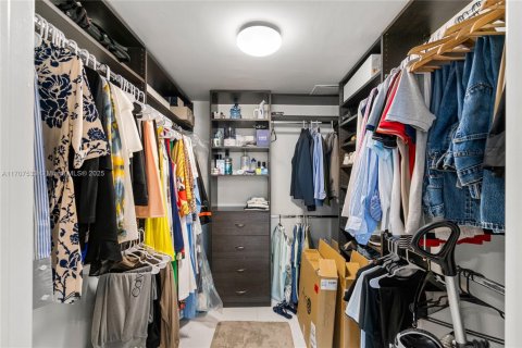 Купить кондоминиум в Майами, Флорида 2 спальни, 153.66м2, № 1982801 - фото 30