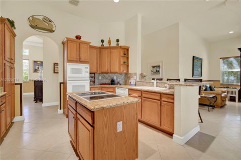 Casa en venta en Miami, Florida, 4 dormitorios, 307.88 m2 № 2087010 - foto 10