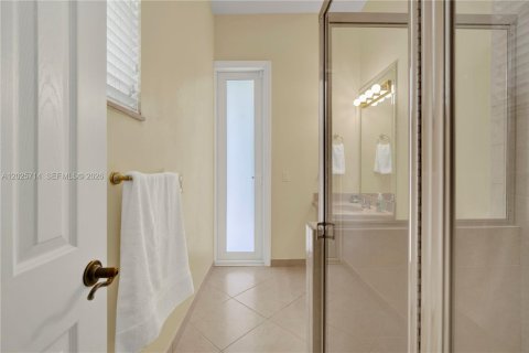 Casa en venta en Miami, Florida, 4 dormitorios, 307.88 m2 № 2087010 - foto 21